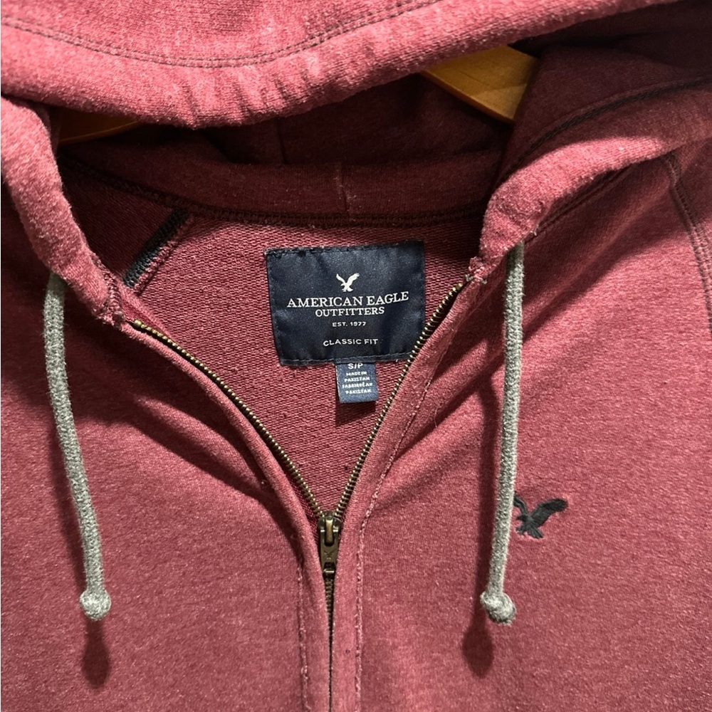 AE Red Zip-Hoodie (S) - Picture 2 of 3
